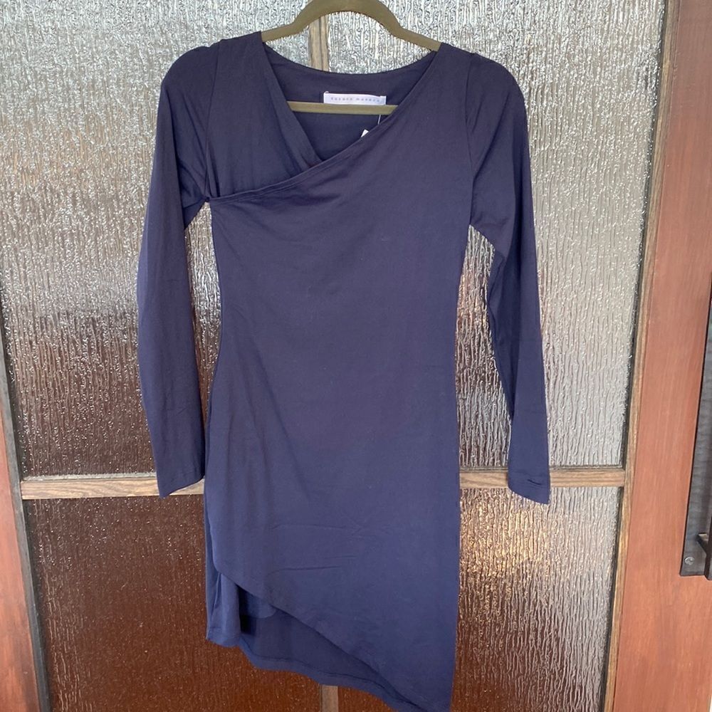 Susana Monaco navy v neck angled hem mini dress in size med.